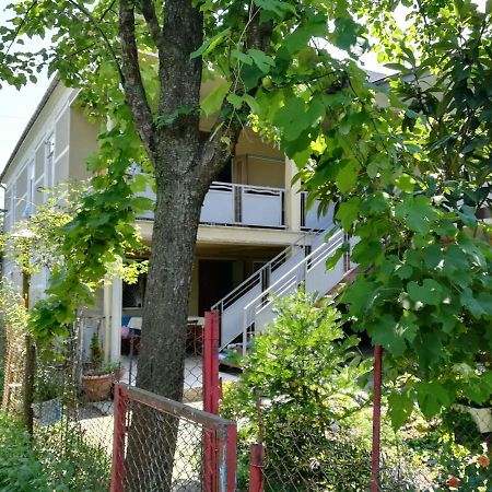 Guest House Of Givi Kobuleti Exterior foto